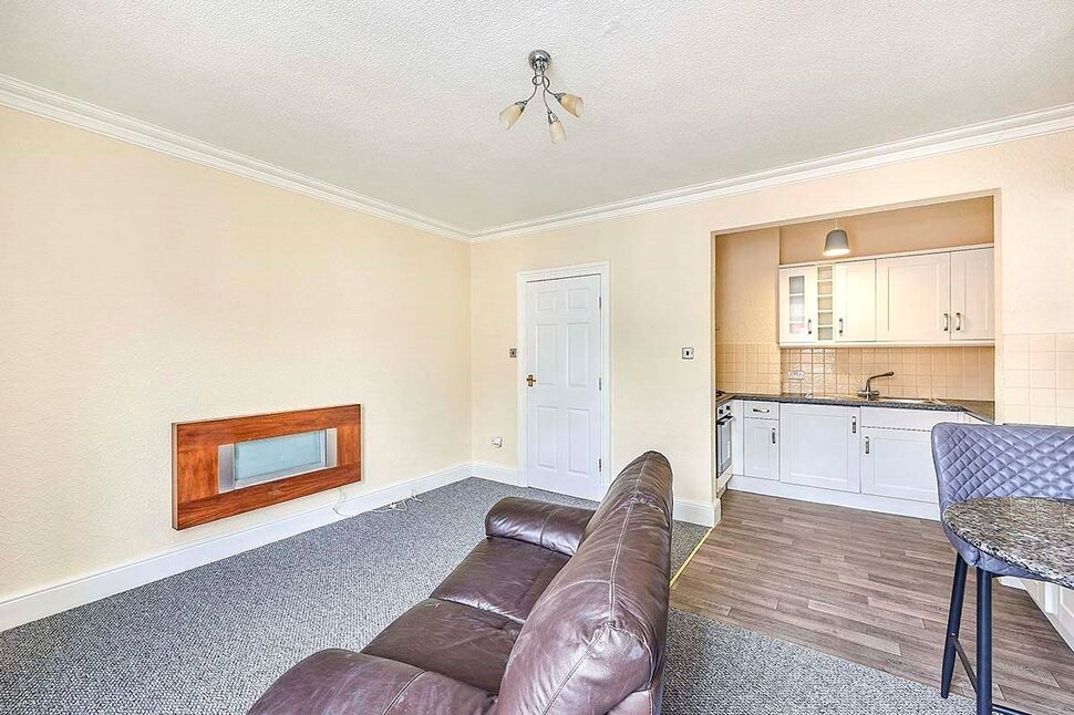 Lounge / Kitchen