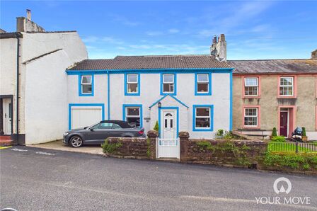 4 bedroom Mid Terrace House for sale
