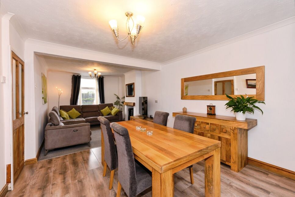 Lounge / Dining Room