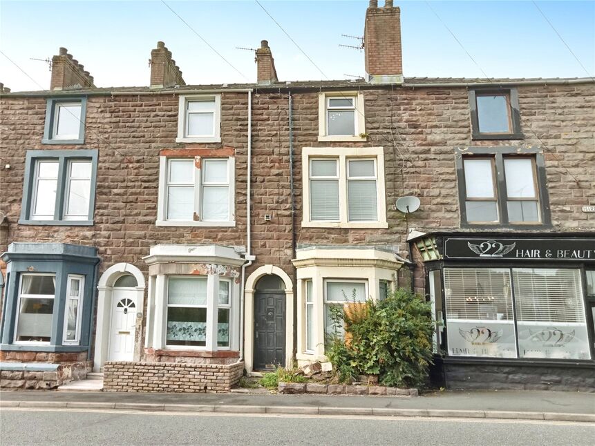 3 bedroom Mid Terrace House for sale