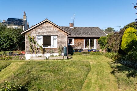 5 bedroom Detached Bungalow for sale