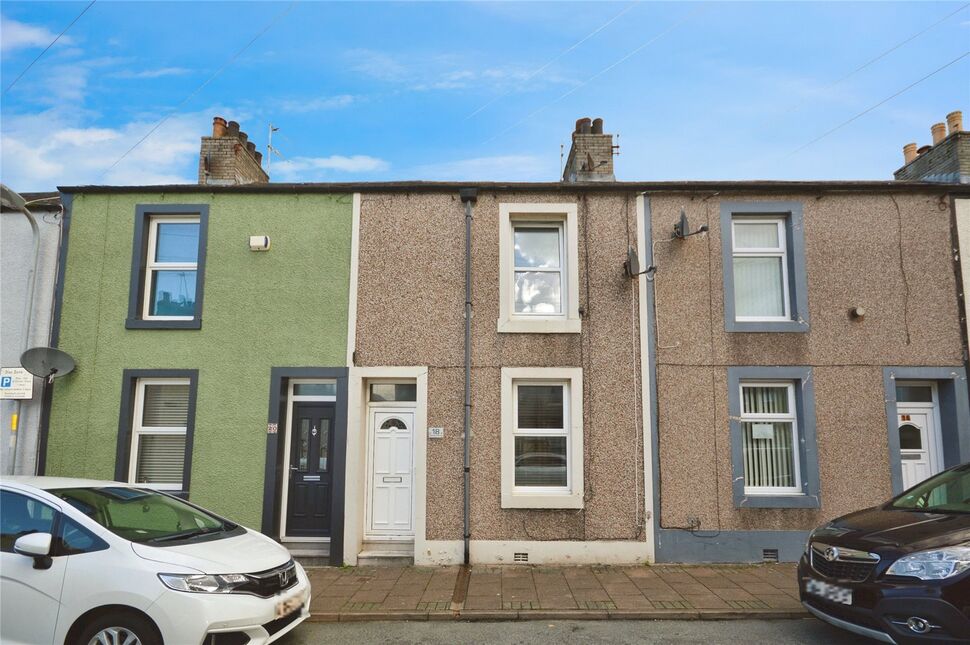 2 bedroom Mid Terrace House for sale
