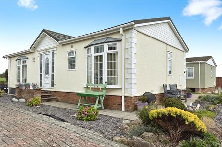 2 bedroom Detached Property for sale