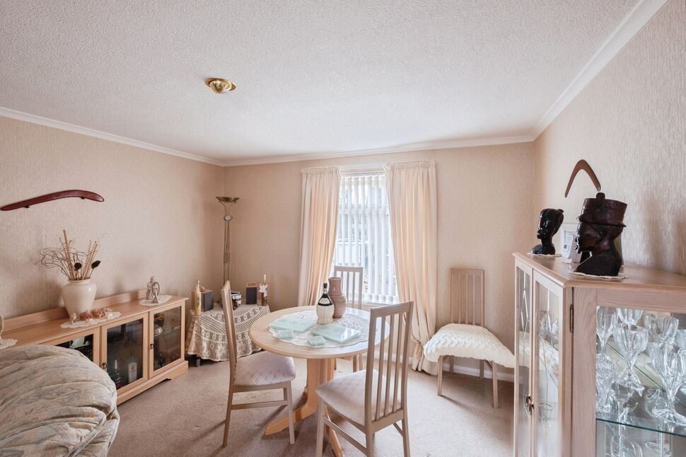 Lounge / Dining Room