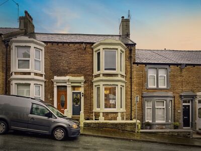 4 bedroom Mid Terrace House for sale