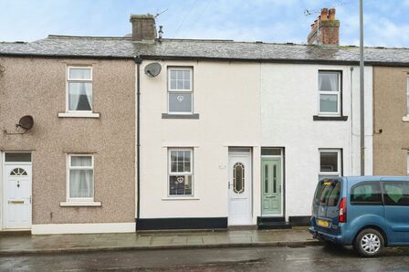 2 bedroom Mid Terrace House for sale