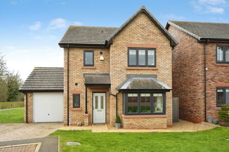 St. Cuthberts Close, 3 bedroom Detached House for sale, &pound;250,000