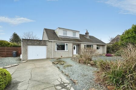 2 bedroom Detached House for sale