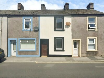 Trumpet Road, 3 bedroom Mid Terrace House to rent, &pound;650 pcm