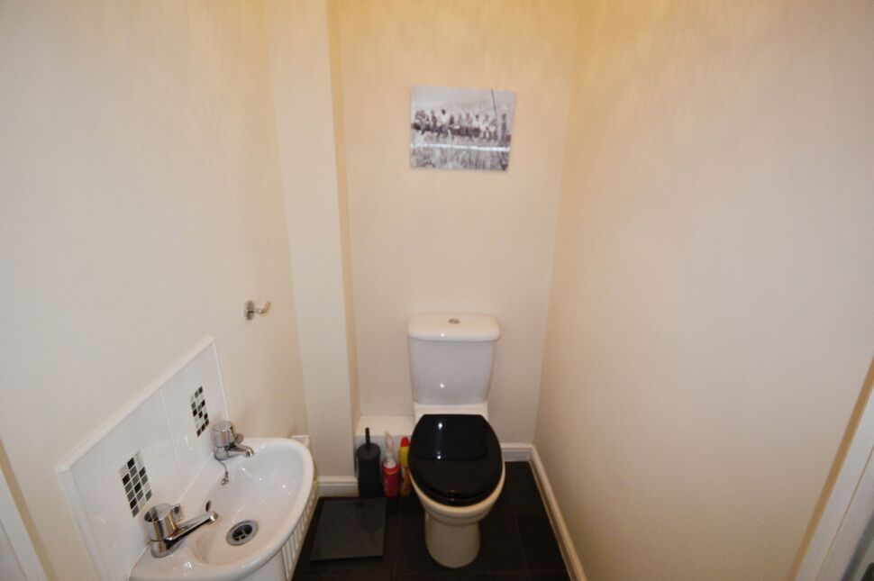 Cloakroom / WC