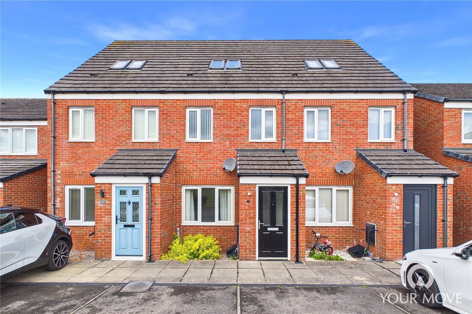 3 bedroom Mid Terrace House for sale
