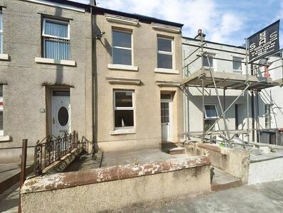 2 bedroom Mid Terrace House to rent