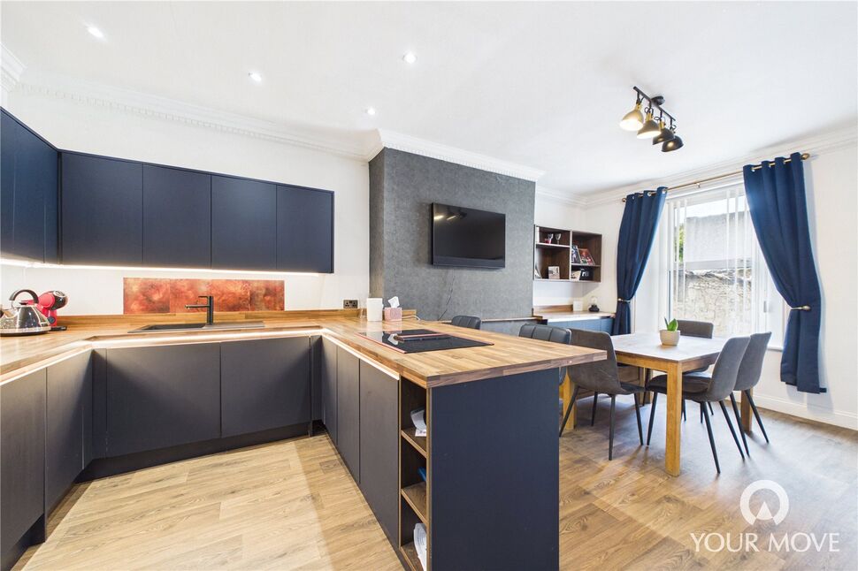 Kitchen / Dining Room