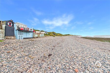2 bedroom Mid Terrace Bungalow for sale