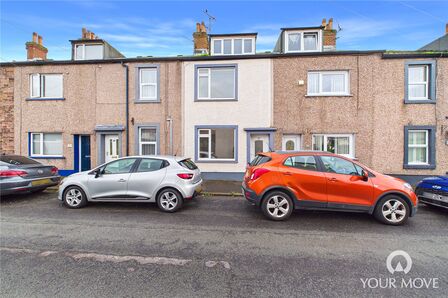 3 bedroom Mid Terrace House to rent