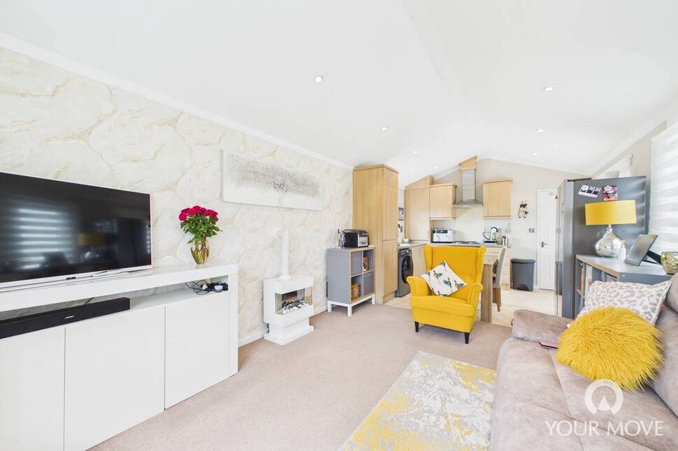 Kitchen / Living Area