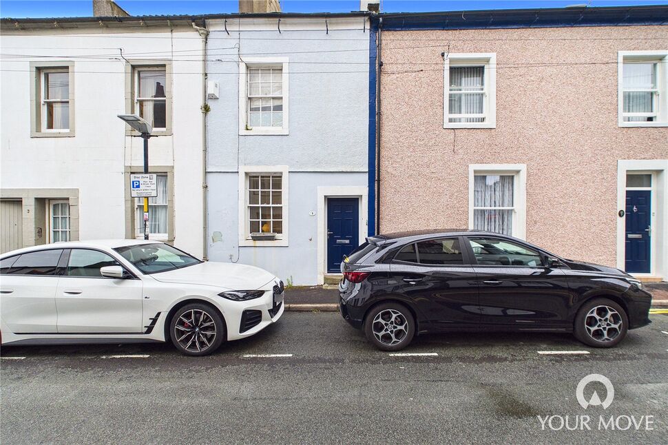 3 bedroom Mid Terrace House for sale