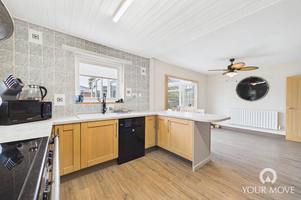 Kitchen / Dining Room