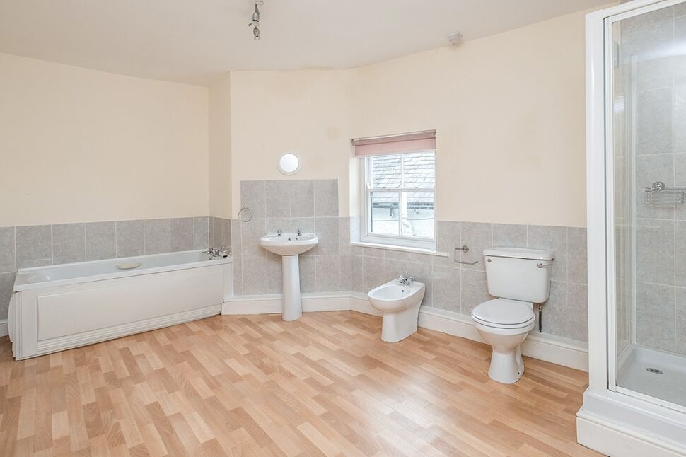 Bathroom / Shower Room / WC