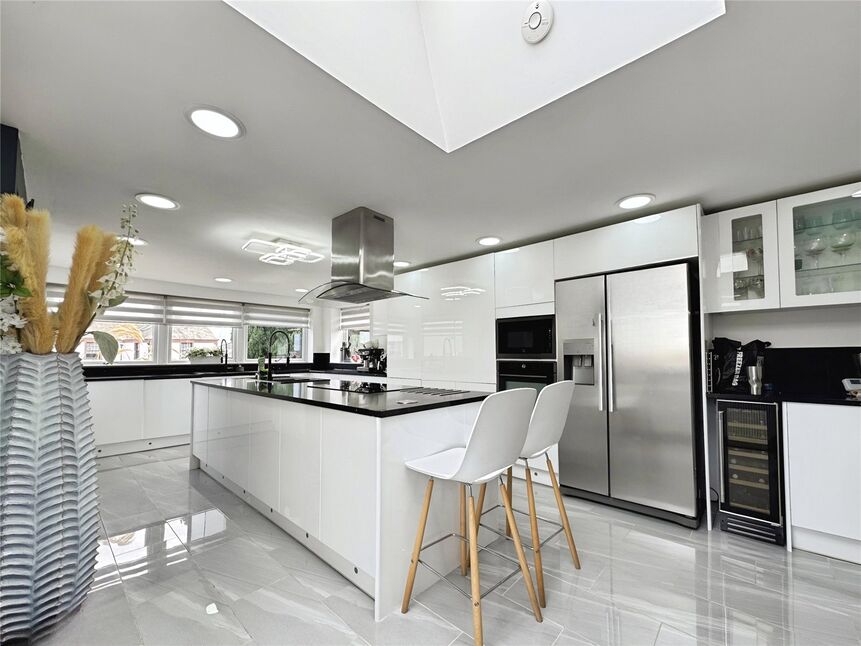 Kitchen / Breakfast Room