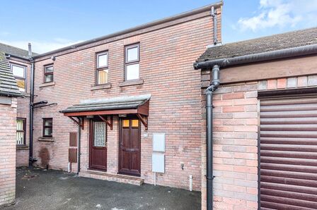 2 bedroom  Flat to rent