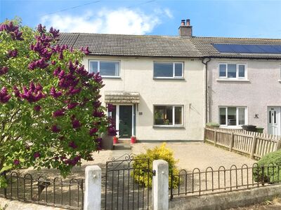 3 bedroom Mid Terrace House for sale