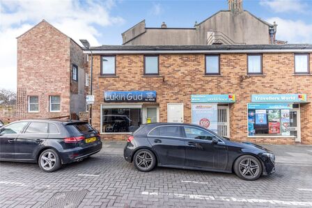 Croft Court, 1 bedroom Flat to rent, &pound;475 pcm