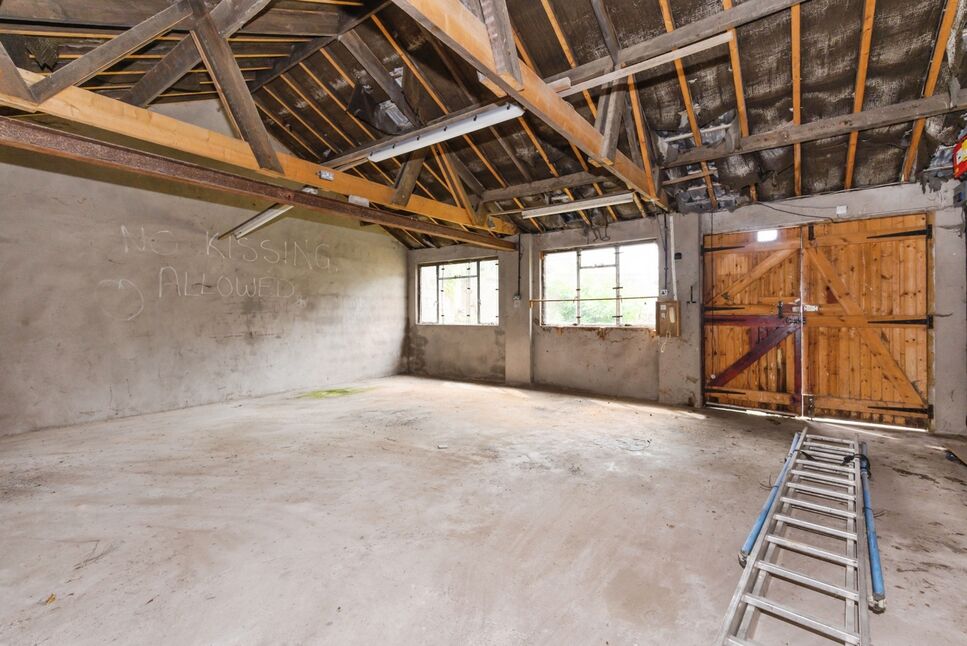 Workshop / Out building