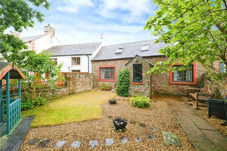 2 bedroom Mid Terrace Property for sale