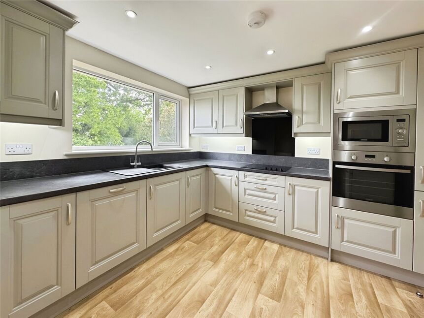 Kitchen / Breakfast Room