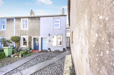 2 bedroom End Terrace House for sale