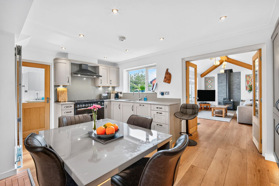 Kitchen / Dining Room