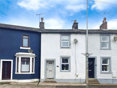 2 bedroom Mid Terrace House for sale