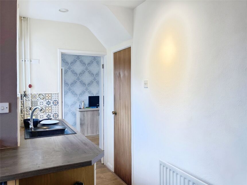 Kitchen / Breakfast Room
