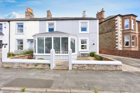 3 bedroom End Terrace House for sale