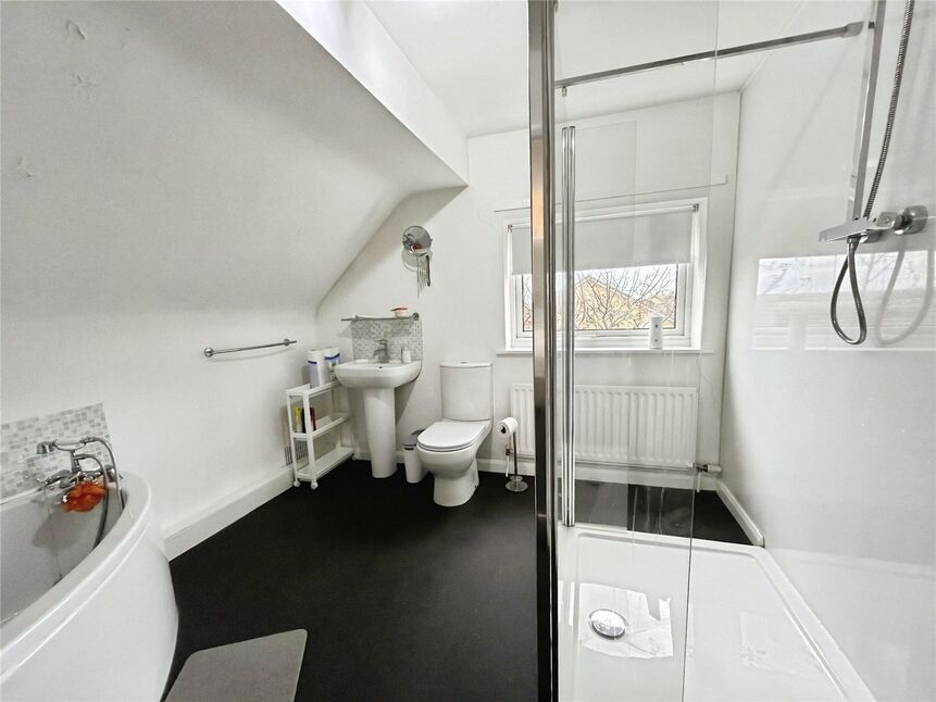 En-Suite Bathroom