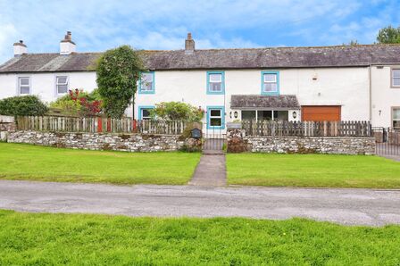 4 bedroom Mid Terrace House for sale