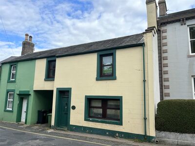 3 bedroom Mid Terrace House for sale