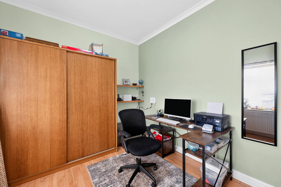 Bedroom 4 / Study