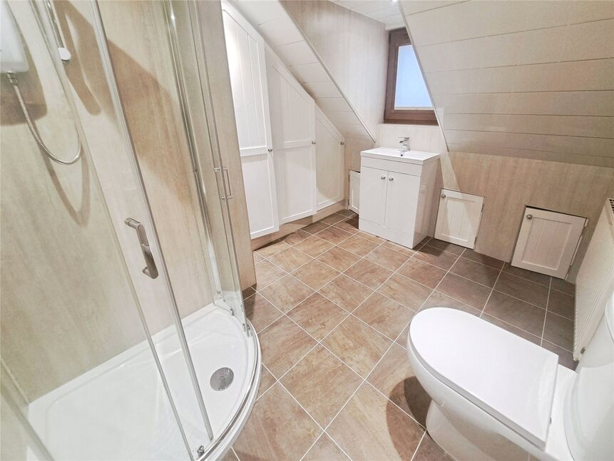 En-Suite Bathroom