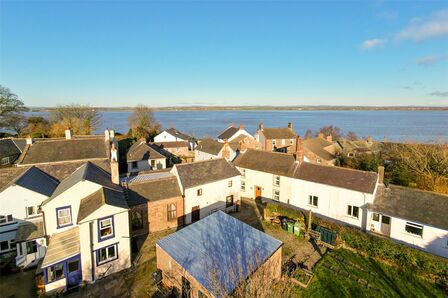 4 bedroom Mid Terrace House for sale