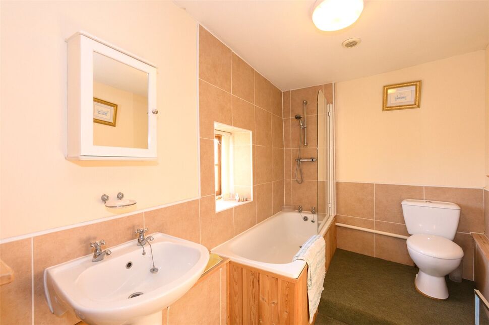 En-Suite Bathroom