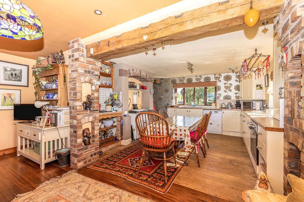 Kitchen / Dining / Snug