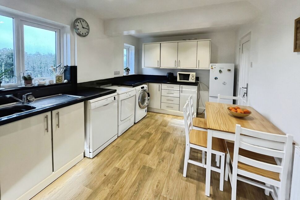 Kitchen / Breakfast Room