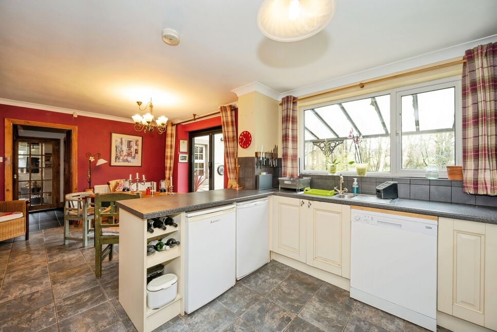 Kitchen / Breakfast Room