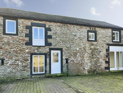 3 bedroom Mid Terrace House for sale