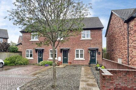 Kirkland Fold, 2 bedroom End Terrace House for sale, &pound;122,000