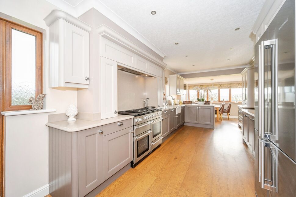 Kitchen / Breakfast Room