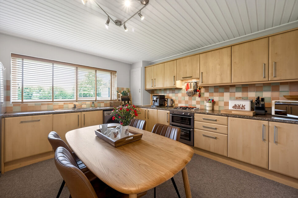 Kitchen / Breakfast Room