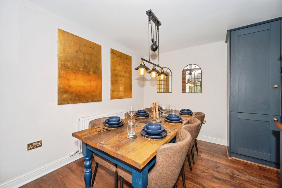 Kitchen / Dining Room